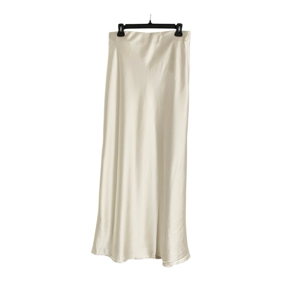 Line & Dot Dreamer Maxi Skirt in Ivory Satin Size Large - Picture 5 of 7